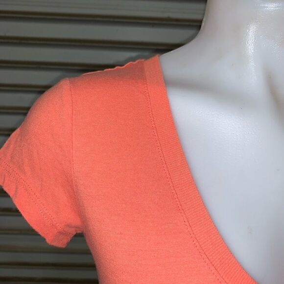 🛍️Hello Kitty short sleeve orange top - Picture 4 of 6